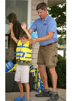 clientuploads/news/February 2013/BoatUS_Jackts.jpg